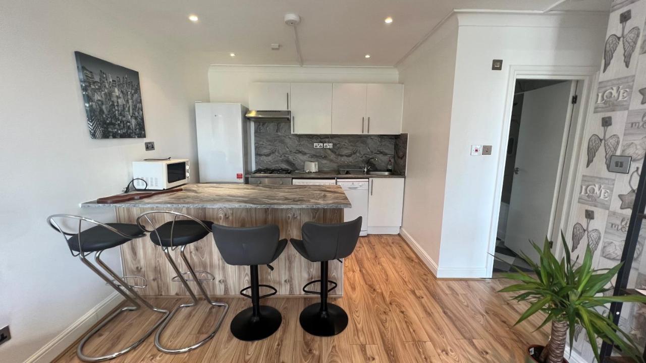 Comfy 2 Bedroom Apartments - Finchley Road, Λονδίνο Εξωτερικό φωτογραφία