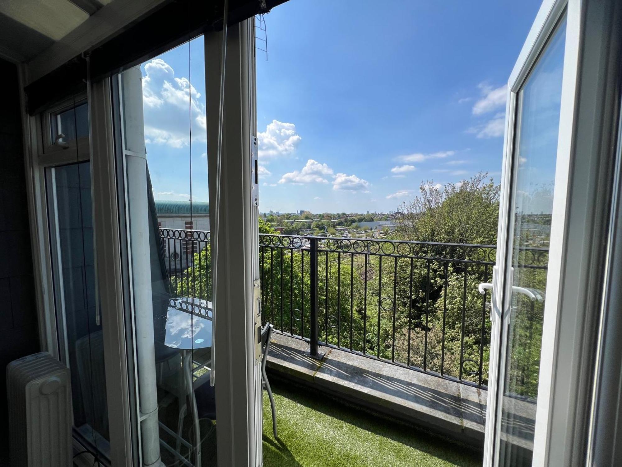 Comfy 2 Bedroom Apartments - Finchley Road, Λονδίνο Εξωτερικό φωτογραφία